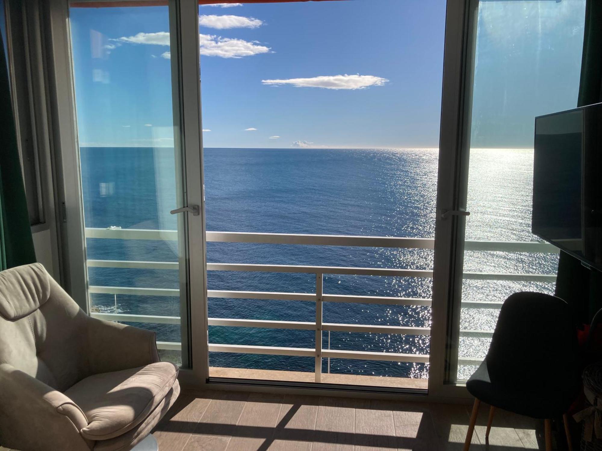 With Amazing Sea View Apartment